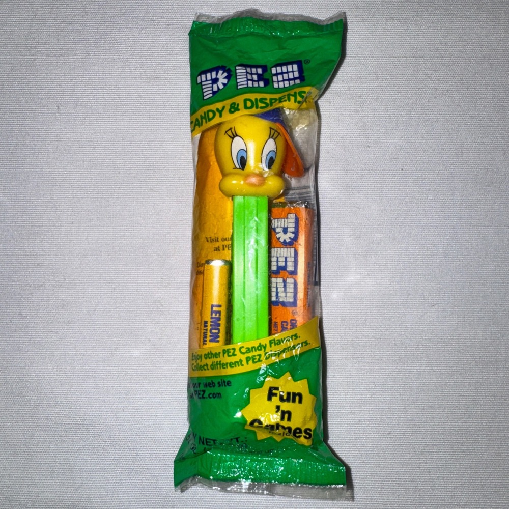 Vintage PEZ Looney Tunes Tweety Bird with Hat Dispenser New in Package Sealed